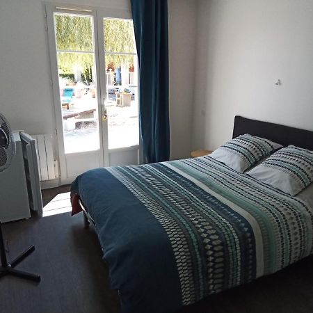 Le cheminblanc suite parentale Saint-Sornin  Extérieur photo